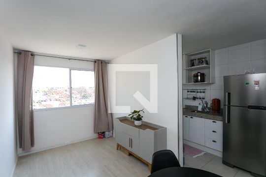 Apartamento à venda com 2 quartos, 43m² em Vila Suzana, São Paulo