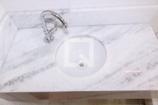 Banheiro de apartamento à venda com 3 quartos, 135m² em Jardim Vila Formosa, São Paulo