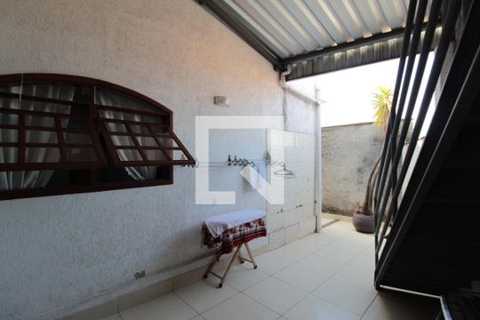 Area de Serviço de casa à venda com 3 quartos, 360m² em Providência, Belo Horizonte