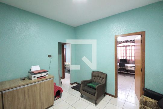 Hall dos Quartos de casa à venda com 3 quartos, 360m² em Providência, Belo Horizonte