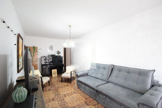 Sala de casa à venda com 3 quartos, 360m² em Providência, Belo Horizonte