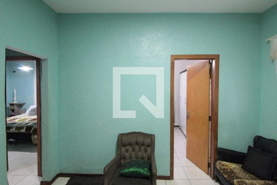 Hall dos Quartos de casa à venda com 3 quartos, 360m² em Providência, Belo Horizonte