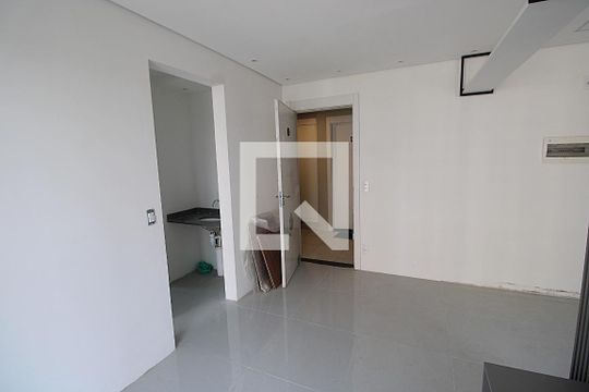 Sala de apartamento à venda com 1 quarto, 32m² em Vista Alegre, Rio de Janeiro
