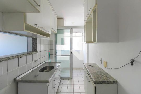 Cozinha de apartamento para alugar com 2 quartos, 46m² em Jardim Santa Terezinha (zona Leste), São Paulo