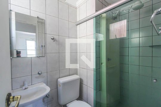 Banheiro de apartamento para alugar com 2 quartos, 46m² em Jardim Santa Terezinha (zona Leste), São Paulo
