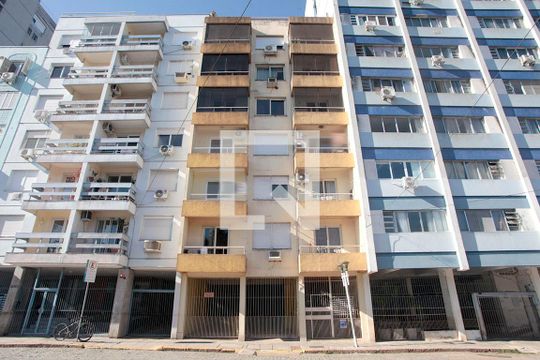 Fachada de apartamento à venda com 1 quarto, 60m² em Centro Histórico, Porto Alegre