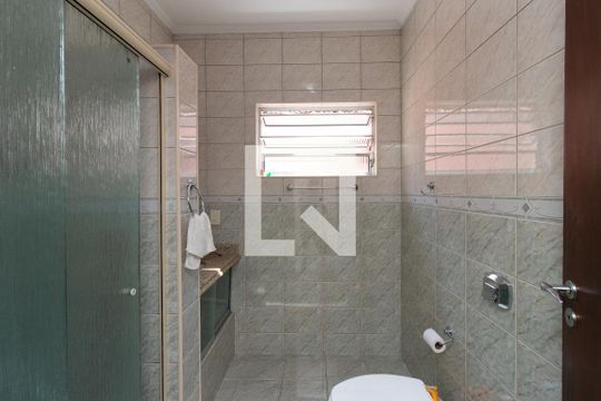 Banheiro de casa à venda com 3 quartos, 123m² em Vila Gustavo, São Paulo