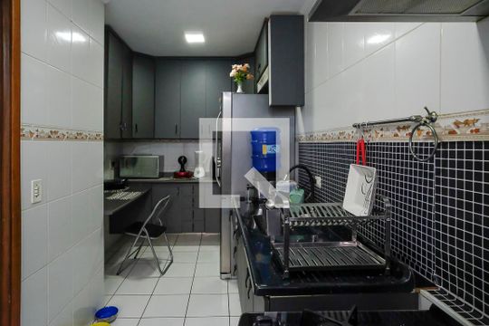Cozinha de apartamento à venda com 2 quartos, 71m² em Santa Maria, Santo André