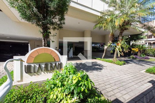 Entrada de apartamento à venda com 2 quartos, 81m² em Pe Pequeno, Niterói