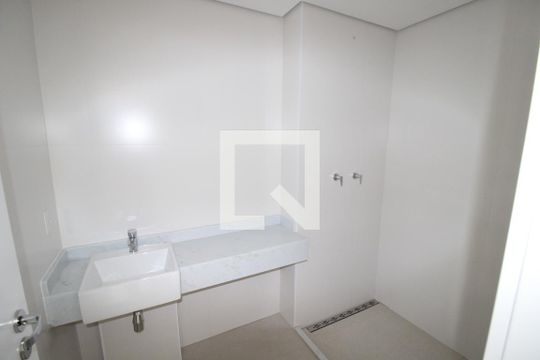 Quarto 1 - Banheiro de apartamento à venda com 3 quartos, 123m² em Vila Ester (zona Norte), São Paulo