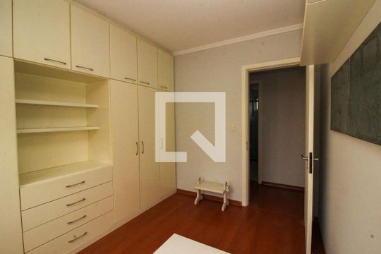Quarto de apartamento à venda com 2 quartos, 100m² em Menino Deus, Porto Alegre