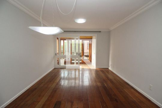 Sala de apartamento à venda com 2 quartos, 100m² em Menino Deus, Porto Alegre