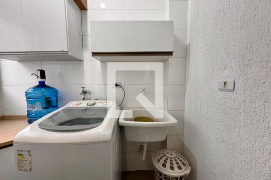 Lavanderia de apartamento à venda com 2 quartos, 58m² em Vila Curuçá, Santo André