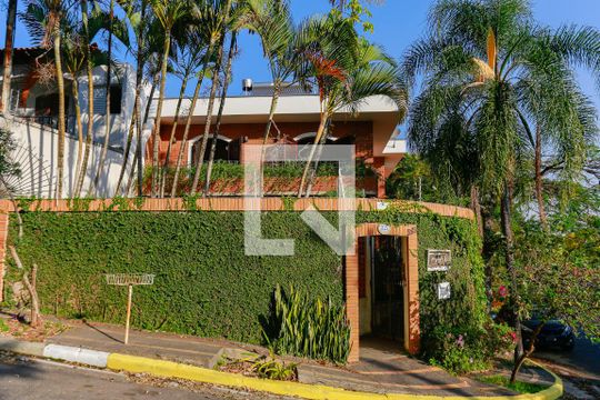 fachada de casa de condomínio à venda com 4 quartos, 300m² em Jardim Olympia, São Paulo