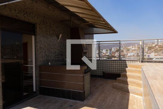 Cobertura de apartamento à venda com 4 quartos, 270m² em Barreiro, Belo Horizonte
