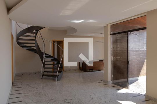 Apartamento à venda com 4 quartos, 270m² em Barreiro, Belo Horizonte
