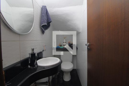 Lavabo de casa à venda com 3 quartos, 250m² em Jardim Marcel, São Paulo