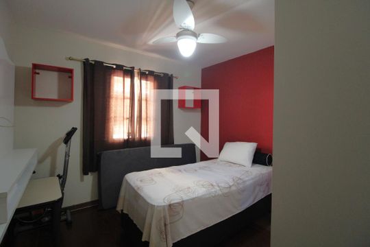 Quarto 1 de casa à venda com 3 quartos, 250m² em Jardim Marcel, São Paulo