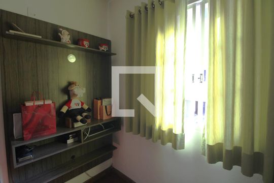 Quarto 2 de casa à venda com 3 quartos, 250m² em Jardim Marcel, São Paulo