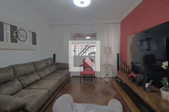 Sala de casa à venda com 3 quartos, 250m² em Jardim Marcel, São Paulo