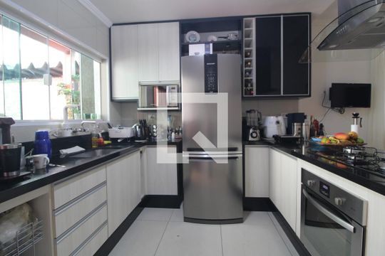 Cozinha de casa à venda com 3 quartos, 250m² em Jardim Marcel, São Paulo