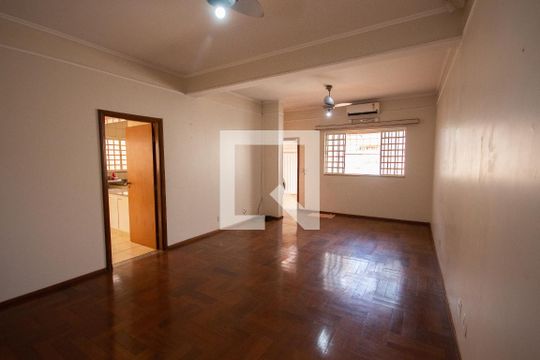 Sala de casa para alugar com 5 quartos, 261m² em Alto da Boa Vista, Ribeirão Preto