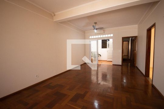 Casa para alugar com 5 quartos, 261m² em Alto da Boa Vista, Ribeirão Preto