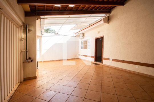 Garagem de casa para alugar com 5 quartos, 261m² em Alto da Boa Vista, Ribeirão Preto