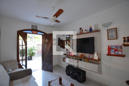 Sala de casa à venda com 7 quartos, 643m² em Irajá, Rio de Janeiro