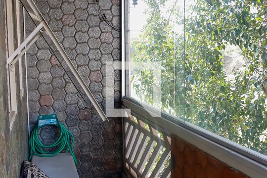 Sacada de casa à venda com 3 quartos, 222m² em Conj Res Morro Farol, Osasco