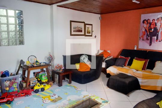 Sala de TV de casa à venda com 3 quartos, 222m² em Conj Res Morro Farol, Osasco
