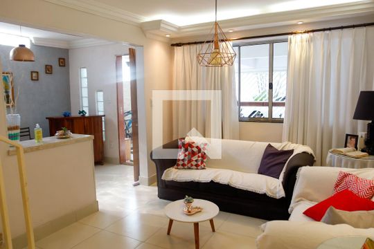 Casa à venda com 3 quartos, 222m² em Conj Res Morro Farol, Osasco
