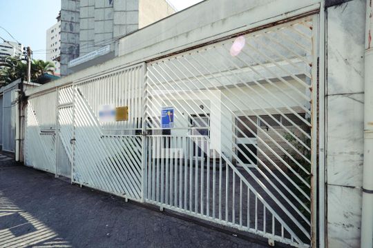 Fachada de casa à venda com 3 quartos, 300m² em Aclimação, São Paulo