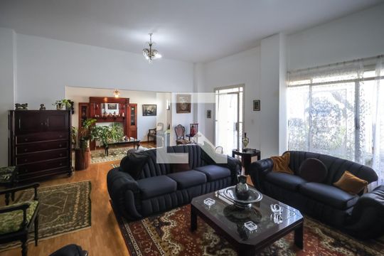 Casa à venda com 3 quartos, 300m² em Aclimação, São Paulo