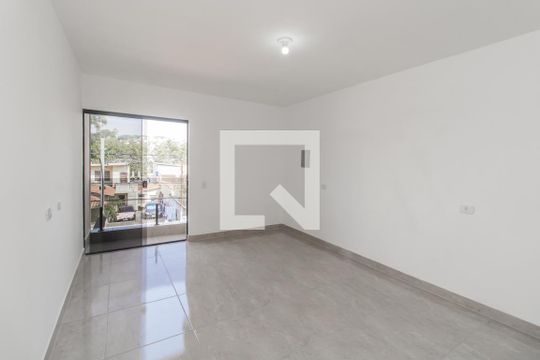 Casa à venda com 2 quartos, 133m² em Vila Nhocuné, São Paulo