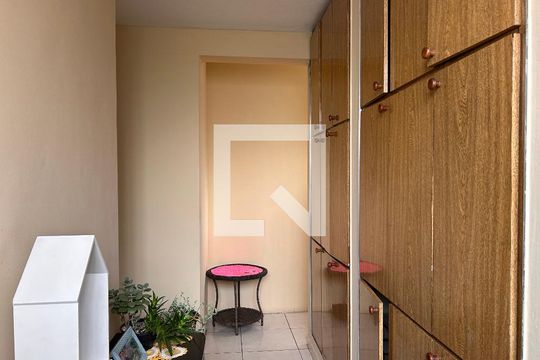 Closet de casa à venda com 2 quartos, 190m² em Freguesia do Ó, São Paulo