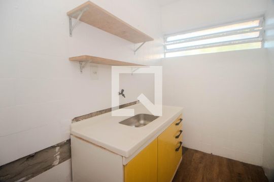 Cozinha de kitnet/studio à venda com 1 quarto, 35m² em Rio Branco, Porto Alegre