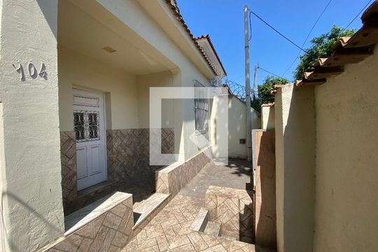Frente  de casa à venda com 3 quartos, 85m² em Engenho de Dentro, Rio de Janeiro