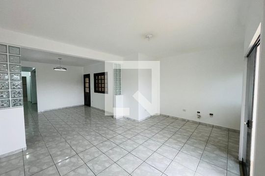 Sala de casa à venda com 4 quartos, 172m² em Jardim Santa Cecilia, Guarulhos