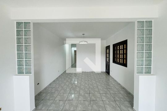 Sala de casa à venda com 4 quartos, 172m² em Jardim Santa Cecilia, Guarulhos