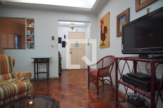 Sala de apartamento para alugar com 2 quartos, 87m² em Auxiliadora, Porto Alegre