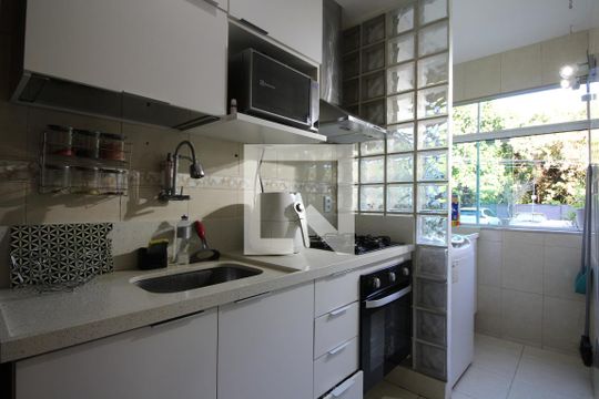 Cozinha de apartamento à venda com 2 quartos, 48m² em Jacarepaguá, Rio de Janeiro
