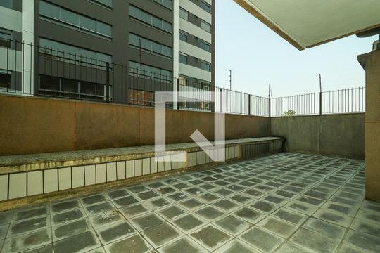 Área comum de apartamento para alugar com 4 quartos, 266m² em Petrópolis, Porto Alegre