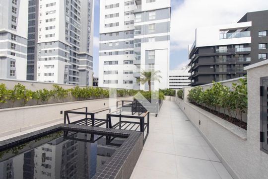 Área comum de apartamento para alugar com 1 quarto, 30m² em Centro, Curitiba
