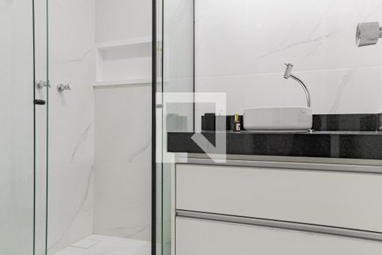 Banheiro Social de apartamento à venda com 3 quartos, 110m² em Copacabana, Rio de Janeiro