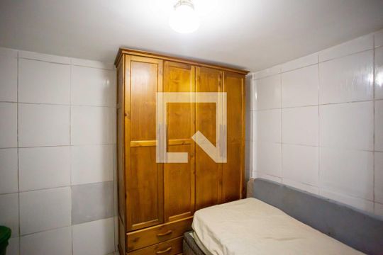 Quarto Suíte de casa à venda com 8 quartos, 200m² em Jardim Clelia, São Paulo
