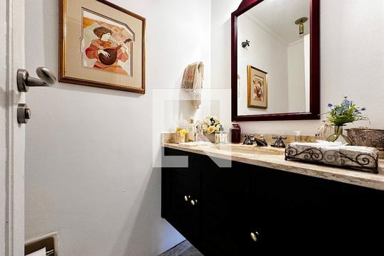 Lavabo de apartamento à venda com 3 quartos, 190m² em Santo Amaro, São Paulo
