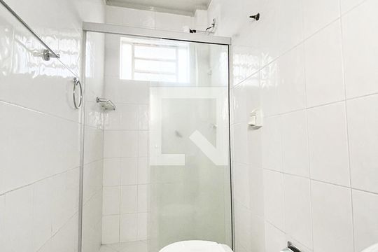 Banheiro de apartamento para alugar com 1 quarto, 52m² em Centro, Novo Hamburgo