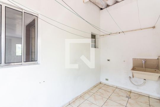 Área de Serviço de casa de condomínio para alugar com 1 quarto, 30m² em Quitaúna, Osasco