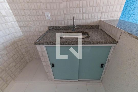 Cozinha de casa para alugar com 1 quarto, 36m² em Piratininga, Niterói